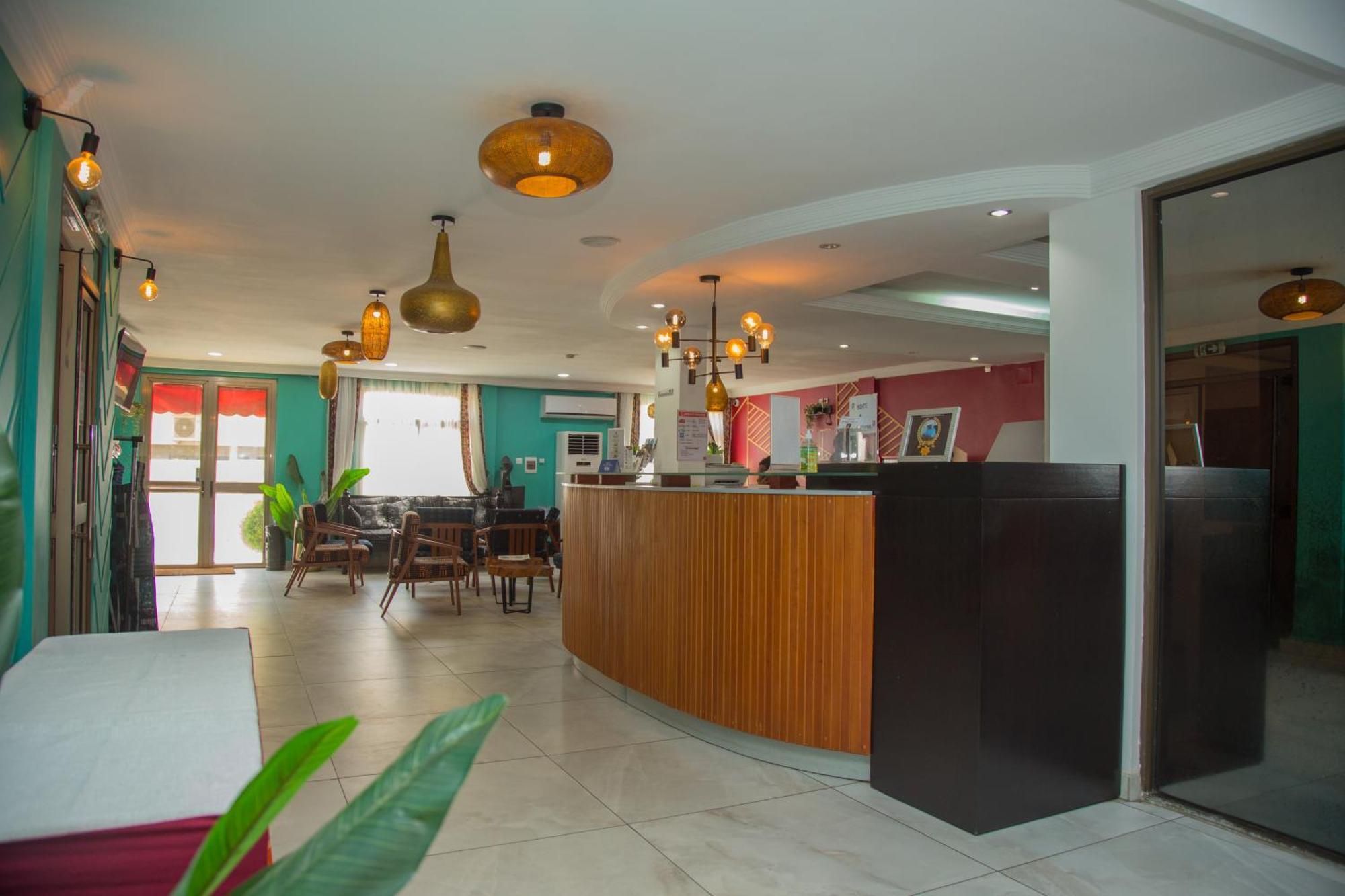 Hotel La Rose Blanche Abidjan Exterior photo