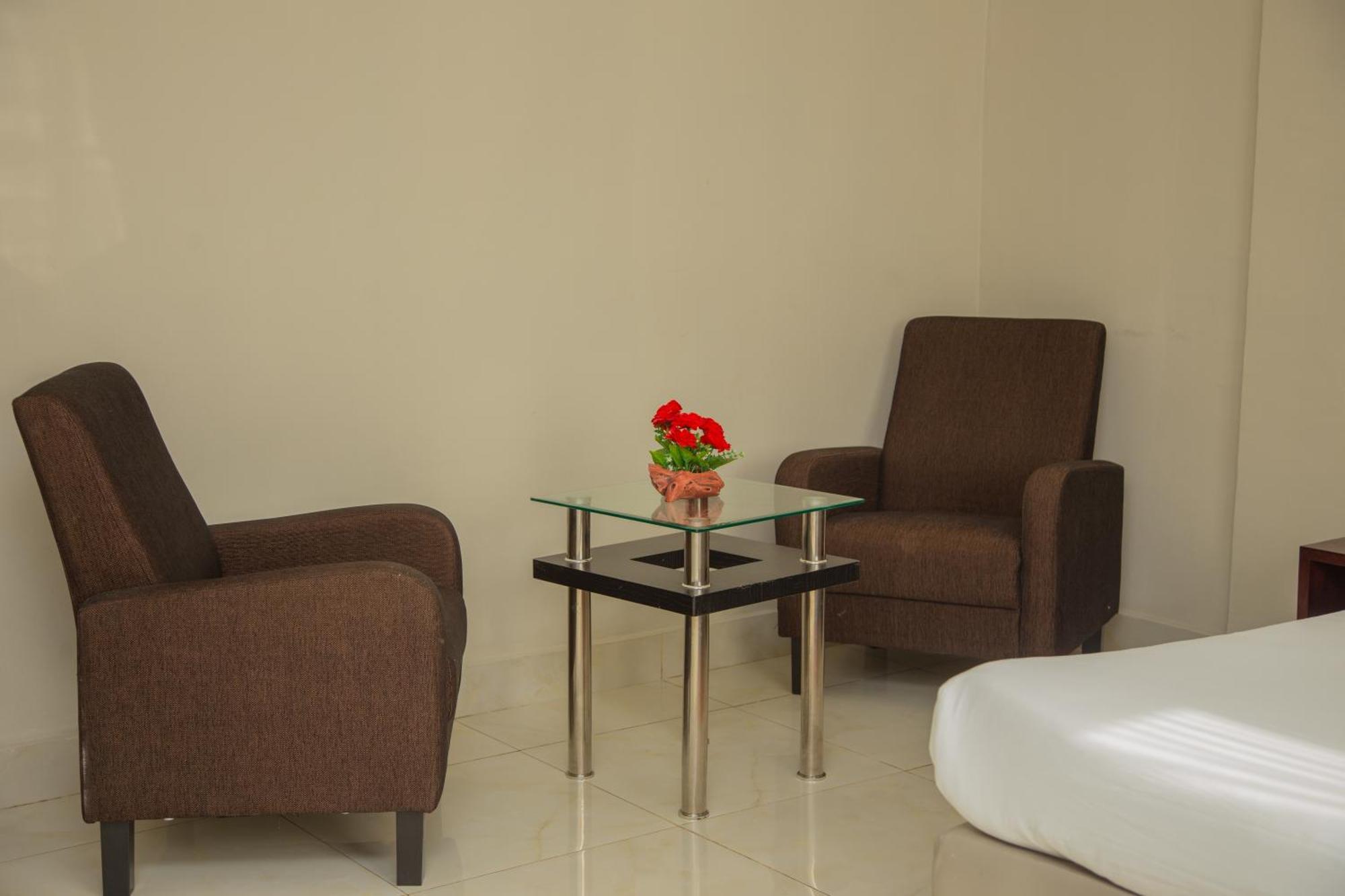 Hotel La Rose Blanche Abidjan Exterior photo